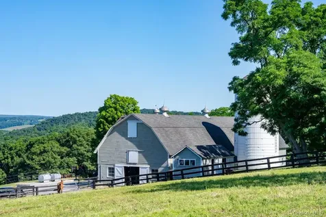 20 Smithfield Way Amenia NY 12501