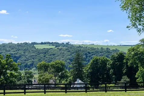 20 Smithfield Way Amenia NY 12501