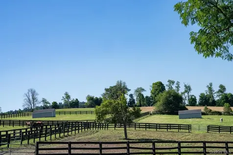 20 Smithfield Way Amenia NY 12501