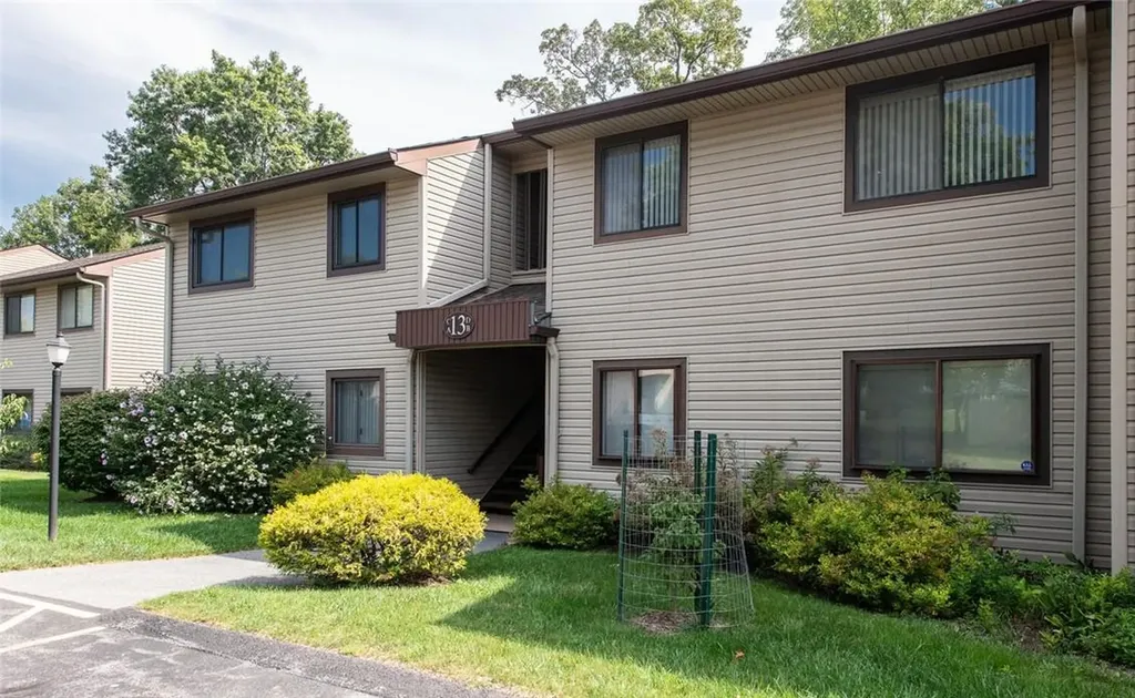 13 Knightsbridge Poughkeepsie NY 12603