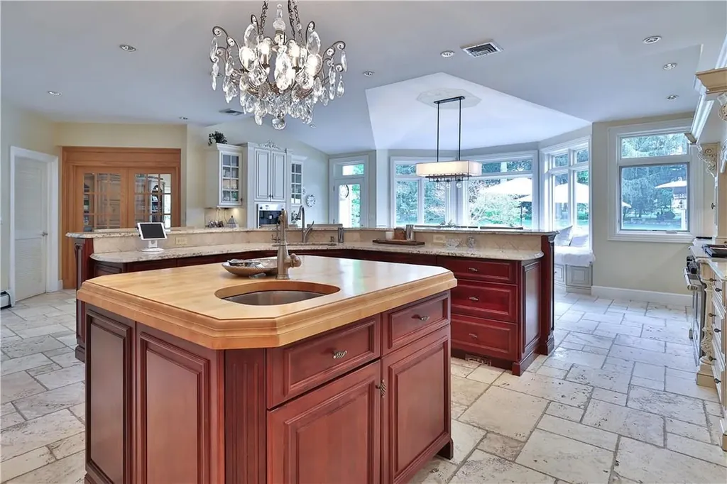 12 Senator Levy Drive Suffern NY 10901