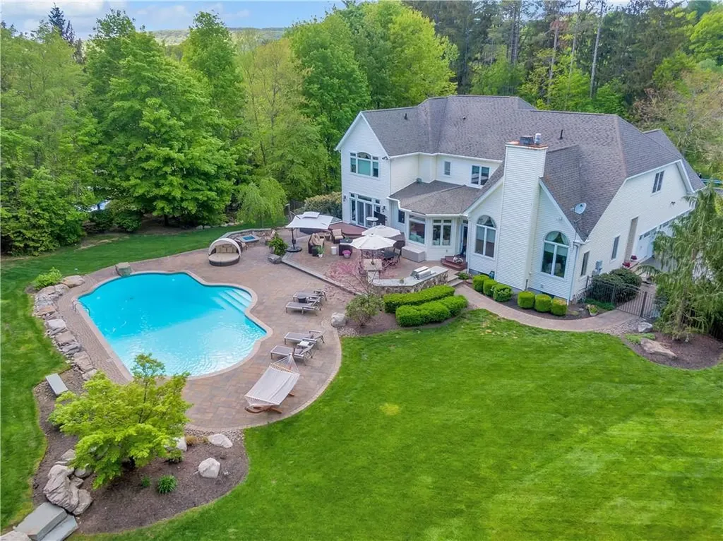 12 Senator Levy Drive Suffern NY 10901