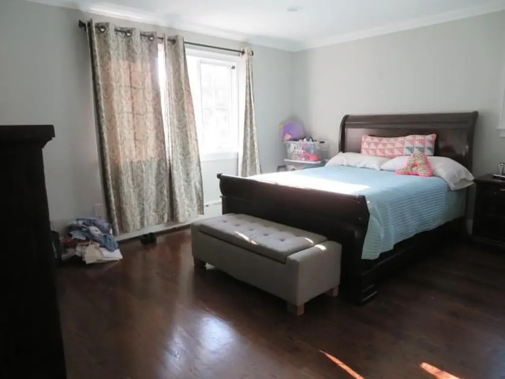 3250 Rawlins Avenue Bronx NY 10465