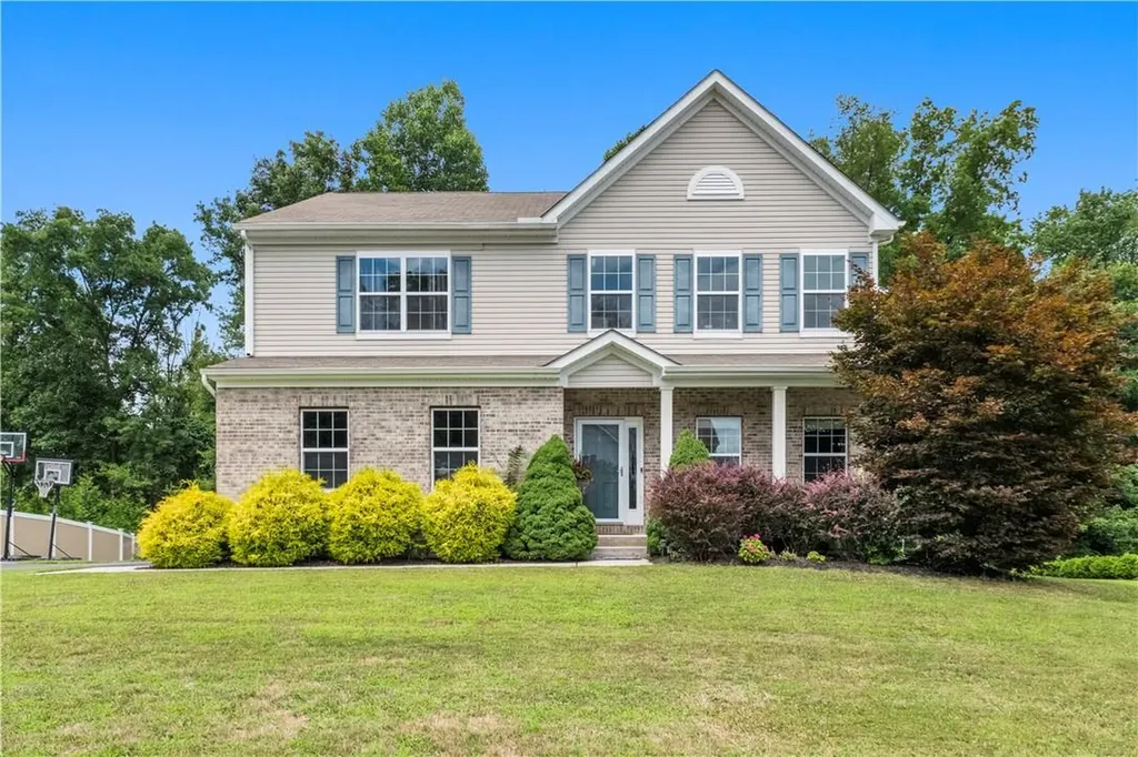 4 Doris Court Florida NY 10921