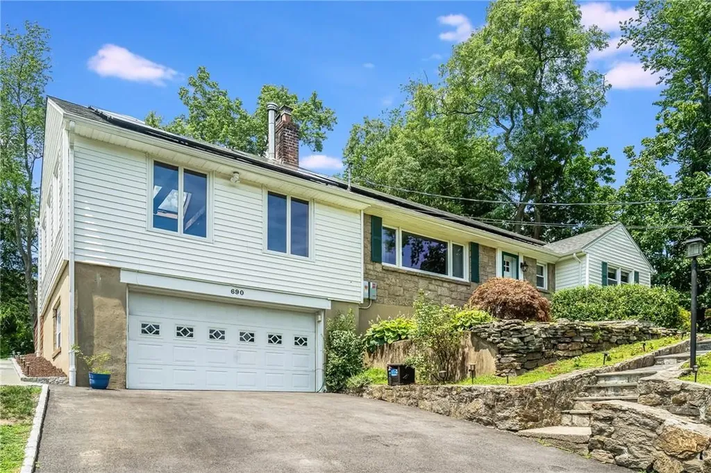 690 Pinebrook Boulevard New Rochelle NY 10804