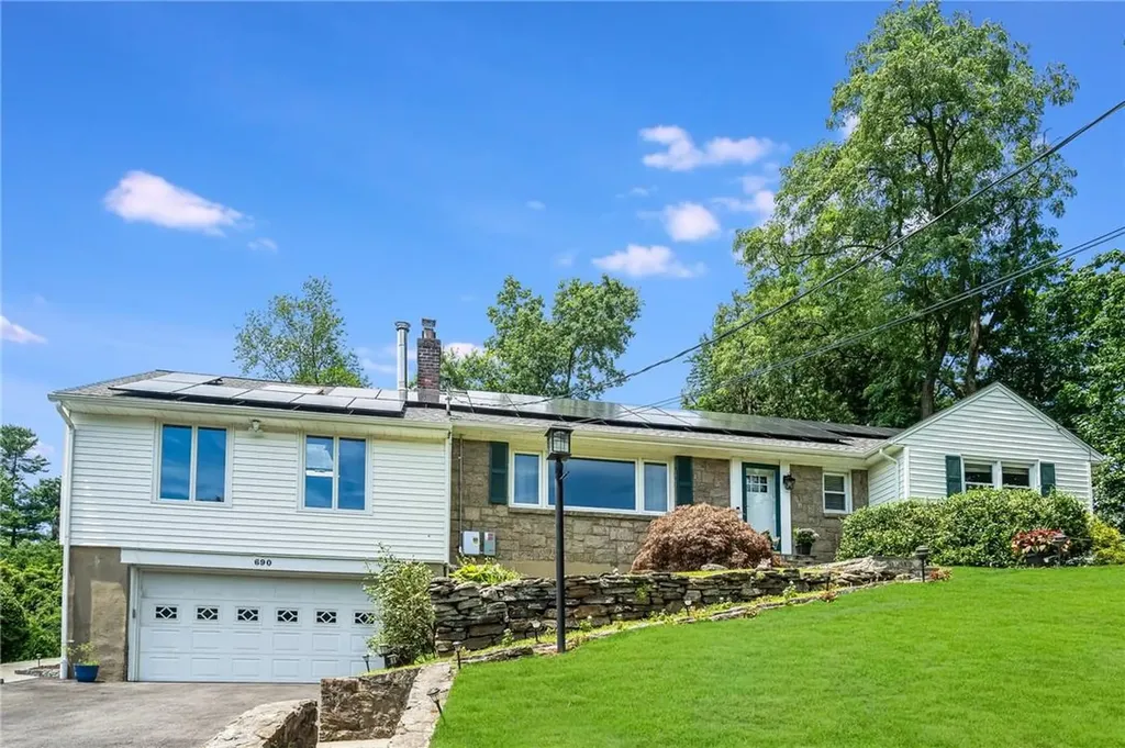 690 Pinebrook Boulevard New Rochelle NY 10804