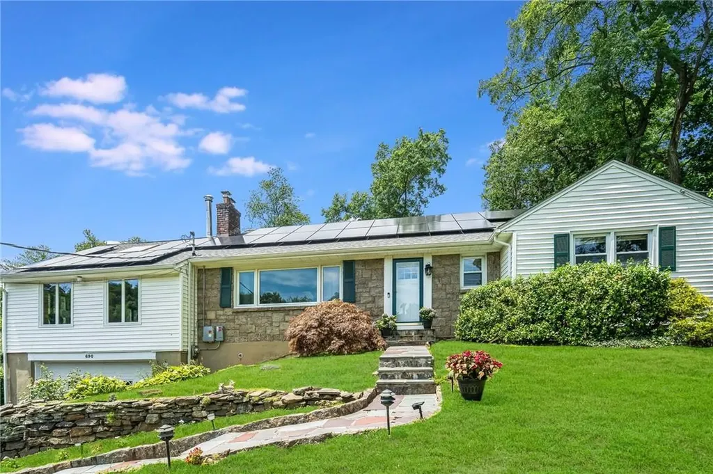 690 Pinebrook Boulevard New Rochelle NY 10804