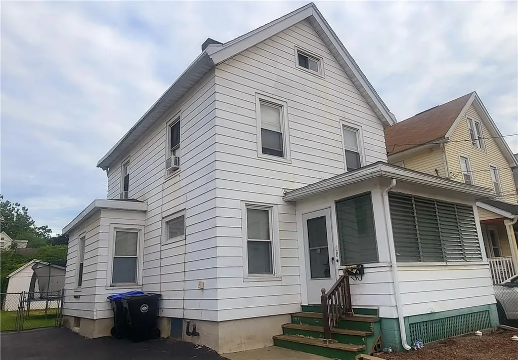 8 Allen Place Poughkeepsie NY 12601