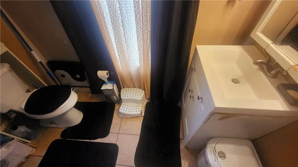 8 Allen Place Poughkeepsie NY 12601
