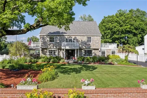 14 Fairway Drive White Plains NY 10605