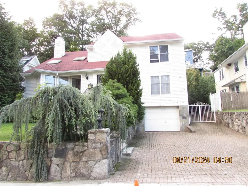 25 Aka 27 Lefferts Road Yonkers NY 10705
