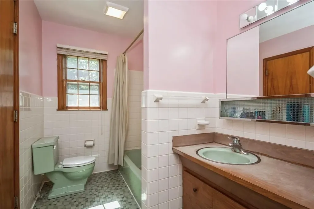 4 Croft Hill Road Poughkeepsie NY 12603