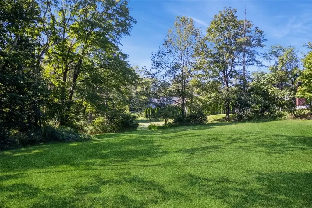 4 Croft Hill Road Poughkeepsie NY 12603