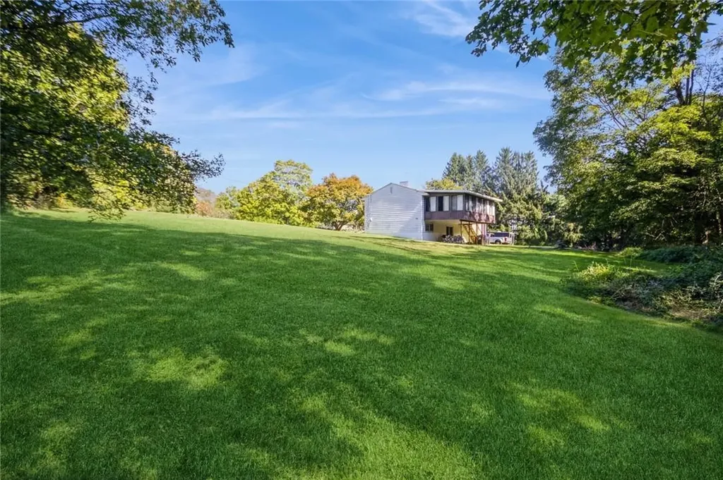 4 Croft Hill Road Poughkeepsie NY 12603