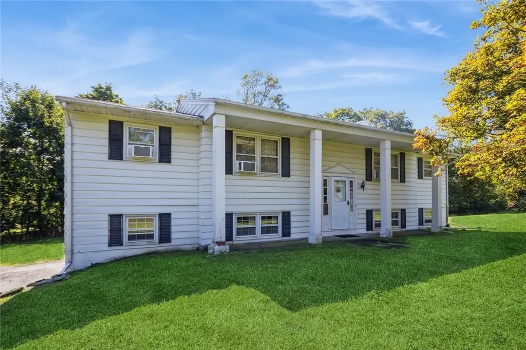 4 Croft Hill Road Poughkeepsie NY 12603