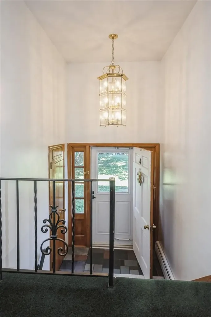 4 Croft Hill Road Poughkeepsie NY 12603