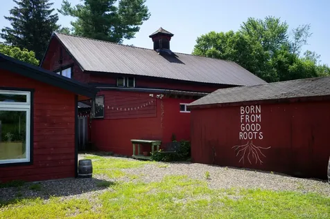 1727 Route 9 Germantown NY 12526