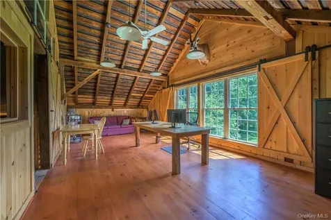 1727 Route 9 Germantown NY 12526