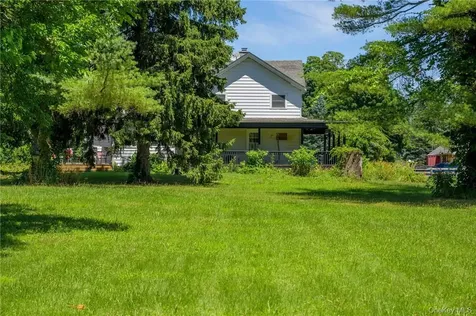 1727 Route 9 Germantown NY 12526