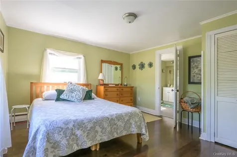 1727 Route 9 Germantown NY 12526