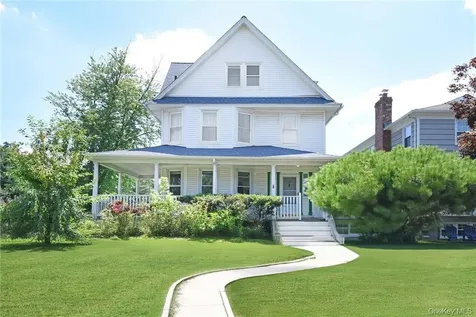 1091 Hunter Avenue Pelham NY 10803