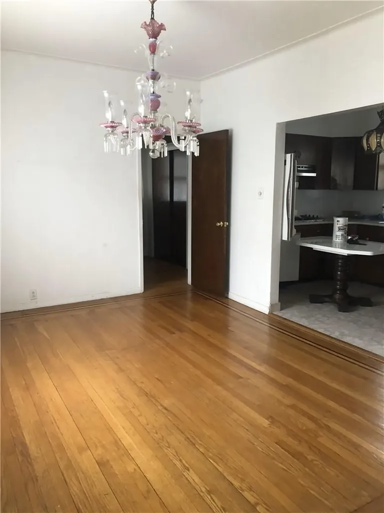 3175 Valhalla Drive Bronx NY 10465