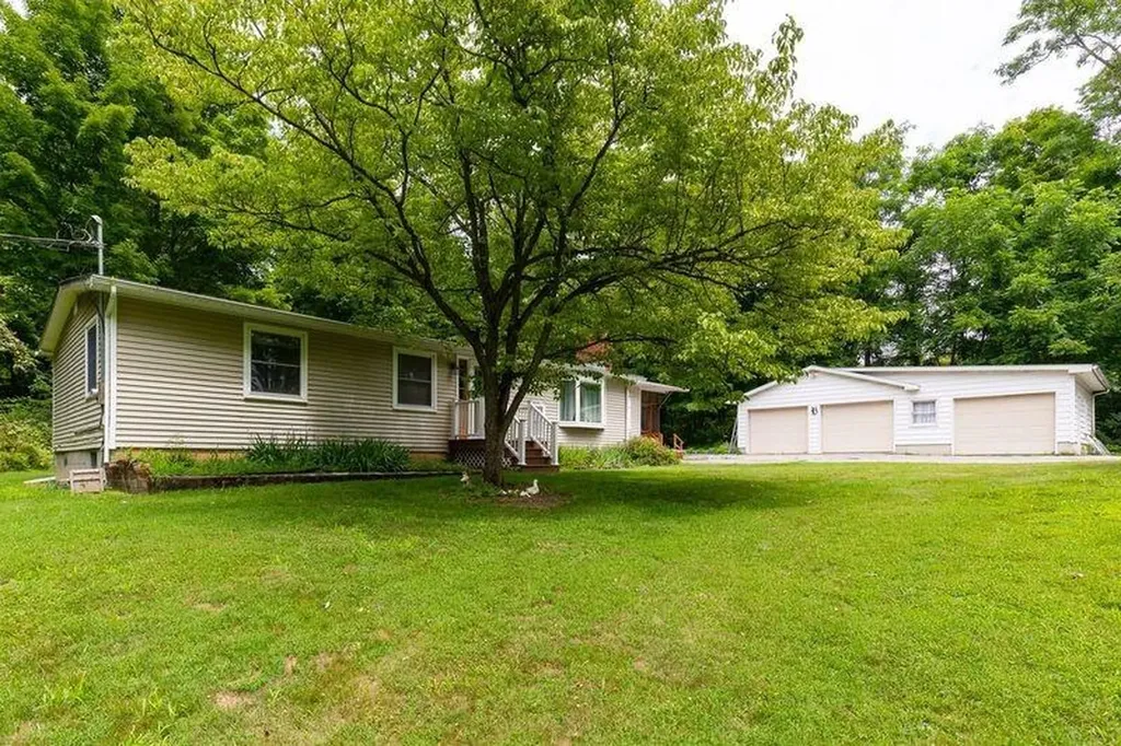 30 Barrytown Road Red Hook NY 12571