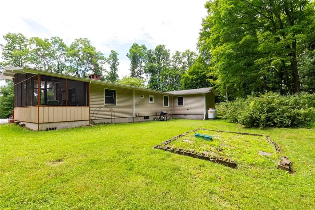 30 Barrytown Road Red Hook NY 12571