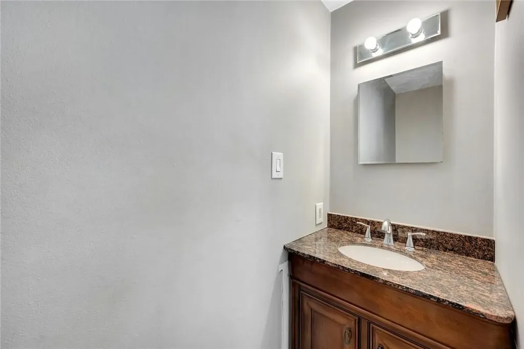 10 Dell Avenue Mount Vernon NY 10553