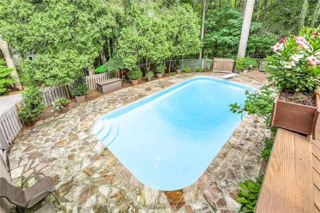 10 Kings Gate Road Suffern NY 10901