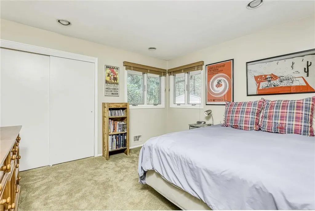 10 Kings Gate Road Suffern NY 10901