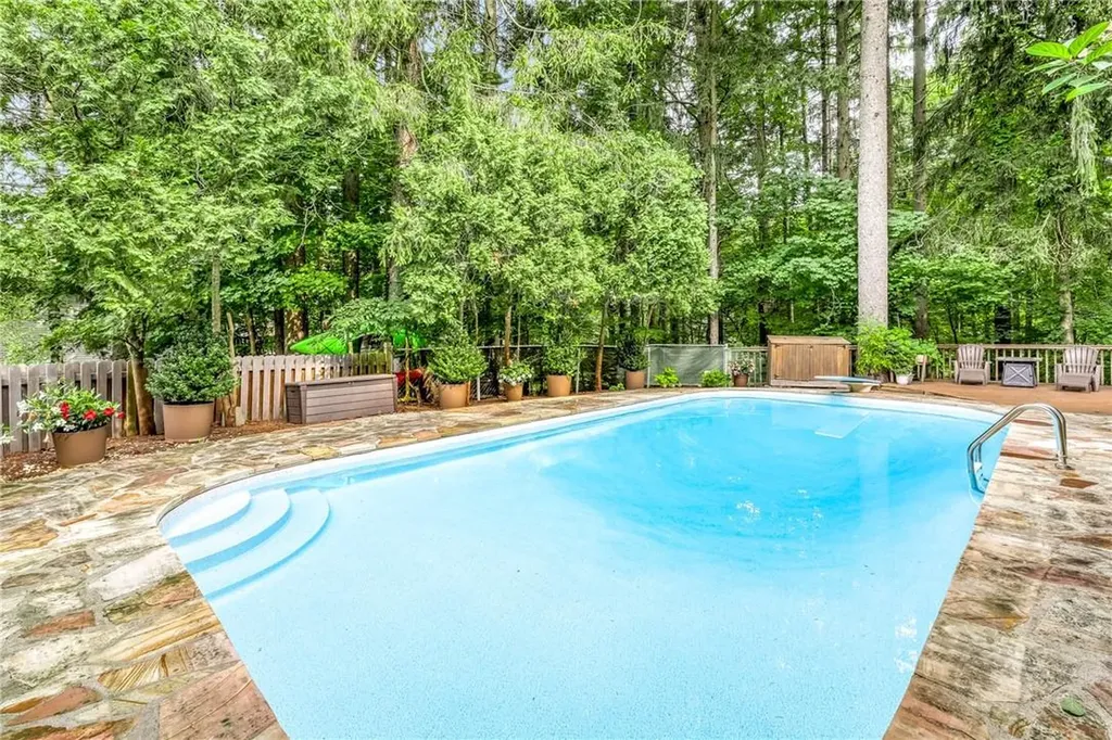 10 Kings Gate Road Suffern NY 10901