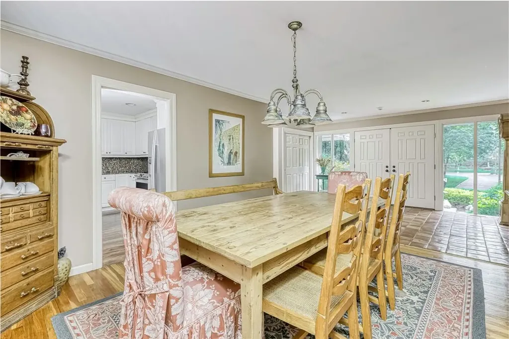 10 Kings Gate Road Suffern NY 10901