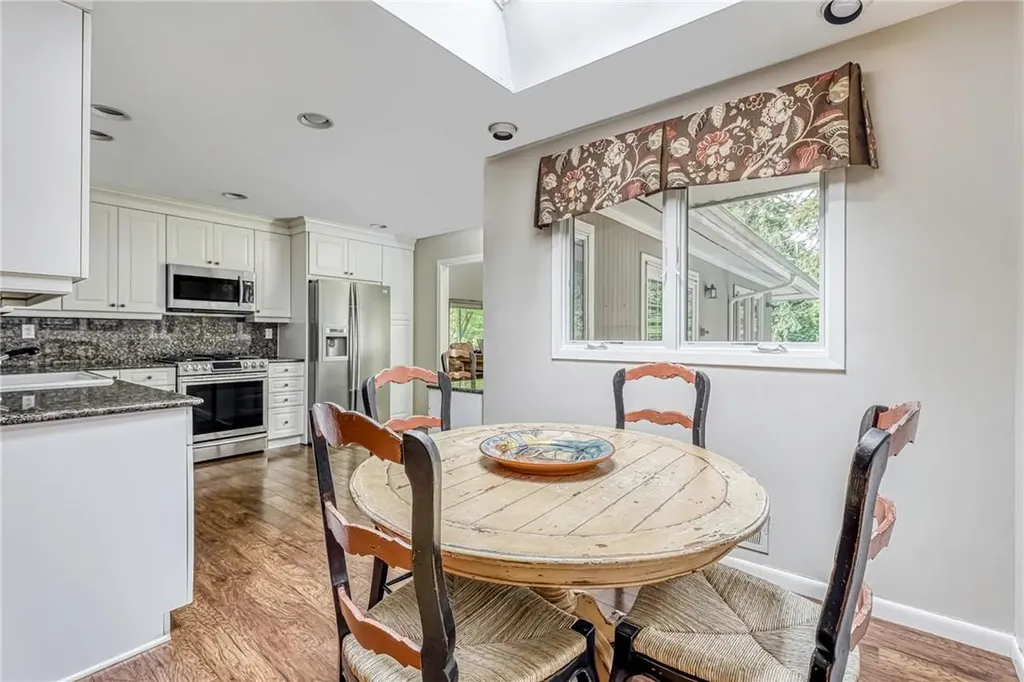 10 Kings Gate Road Suffern NY 10901