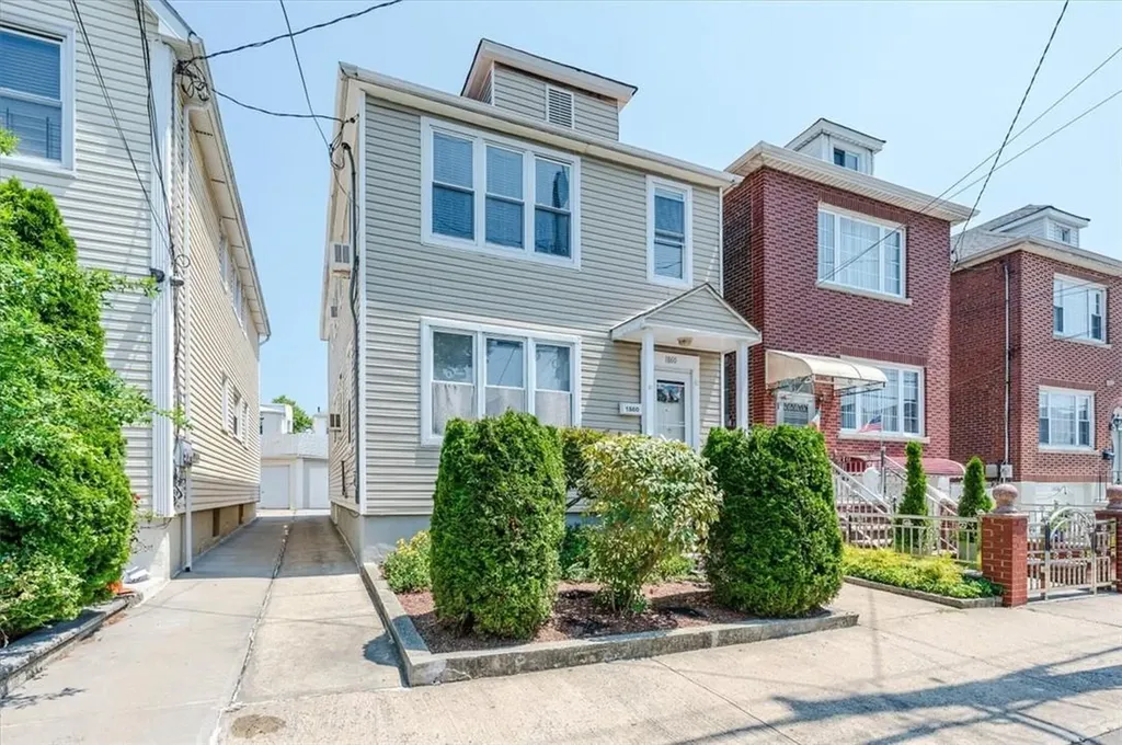 1860 Lurting Avenue Bronx NY 10461