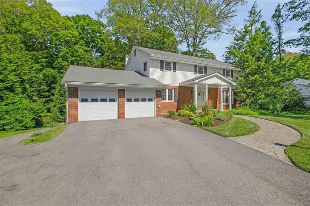 35 Pleasant Ridge Drive Poughkeepsie NY 12603