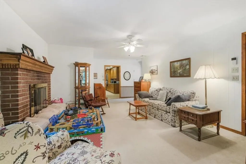 35 Pleasant Ridge Drive Poughkeepsie NY 12603