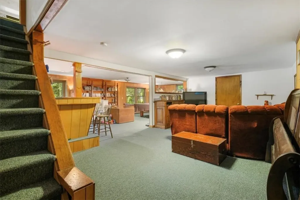 35 Pleasant Ridge Drive Poughkeepsie NY 12603