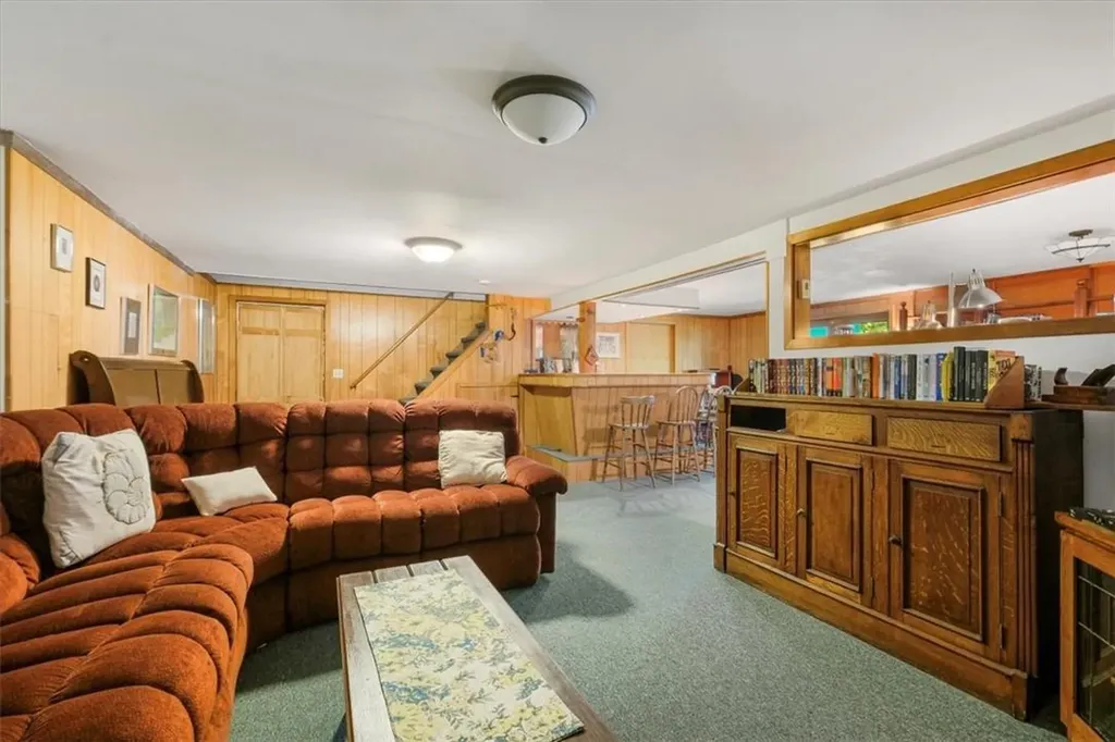 35 Pleasant Ridge Drive Poughkeepsie NY 12603