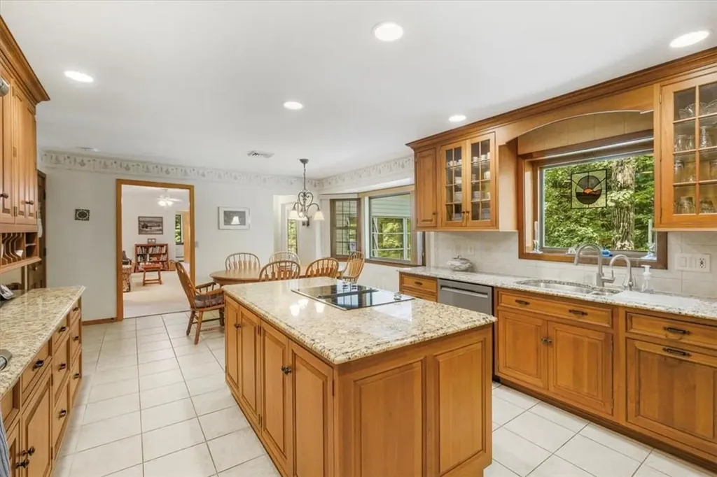 35 Pleasant Ridge Drive Poughkeepsie NY 12603