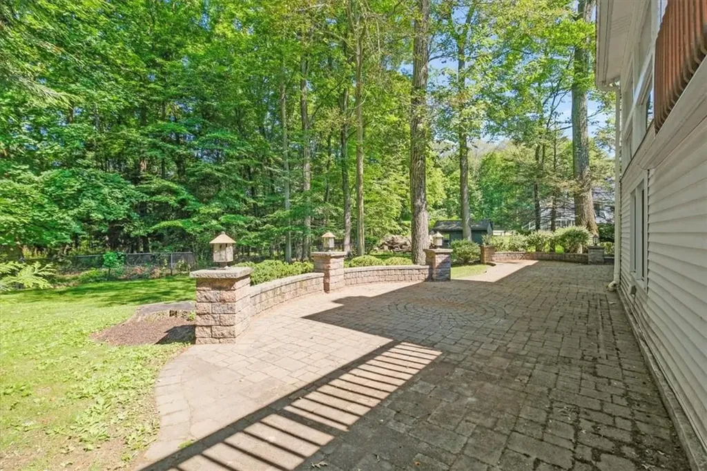 35 Pleasant Ridge Drive Poughkeepsie NY 12603