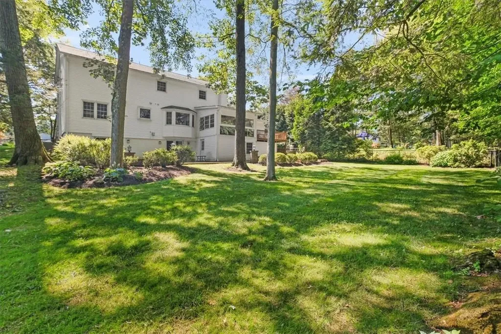 35 Pleasant Ridge Drive Poughkeepsie NY 12603