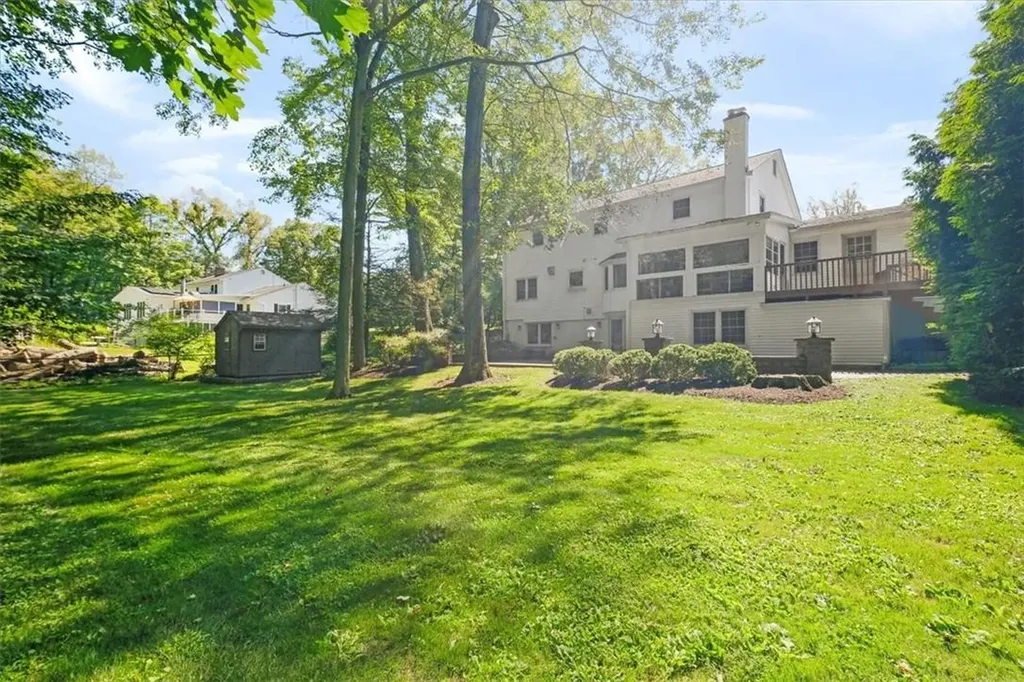 35 Pleasant Ridge Drive Poughkeepsie NY 12603