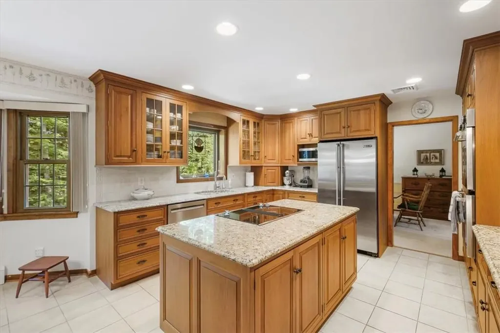 35 Pleasant Ridge Drive Poughkeepsie NY 12603