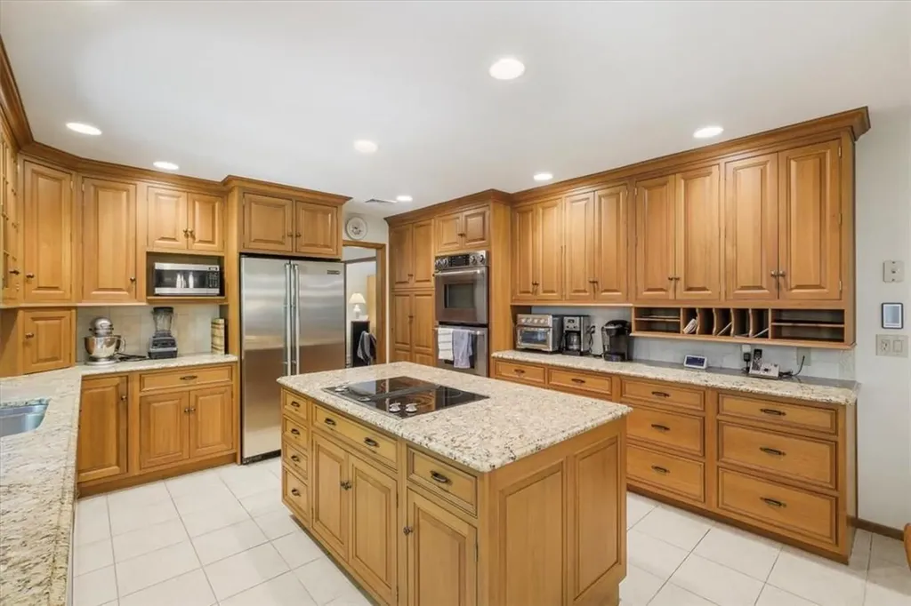 35 Pleasant Ridge Drive Poughkeepsie NY 12603