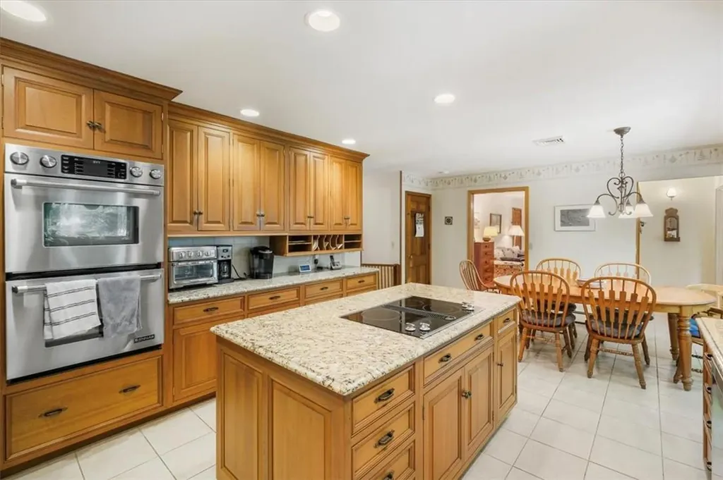 35 Pleasant Ridge Drive Poughkeepsie NY 12603
