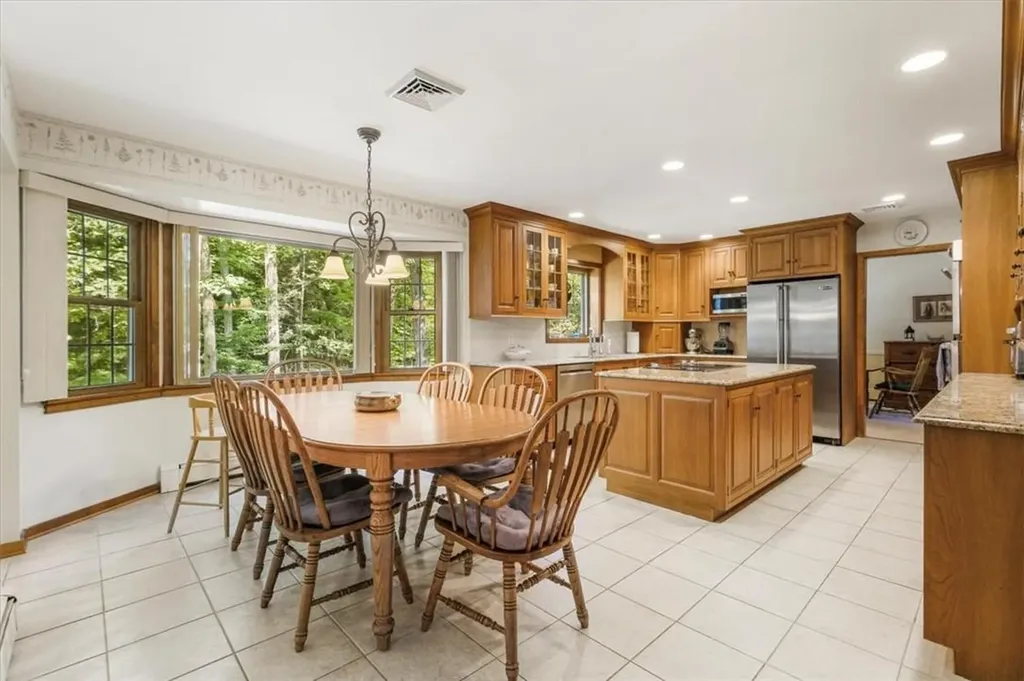 35 Pleasant Ridge Drive Poughkeepsie NY 12603