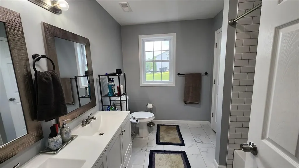 25 Anns Orchard Road Milton NY 12547