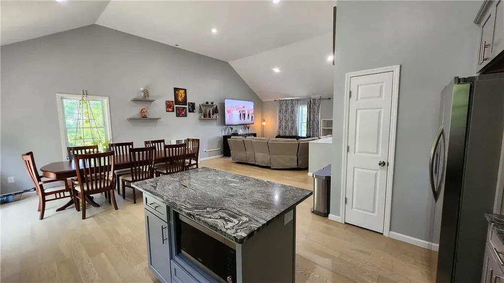 25 Anns Orchard Road Milton NY 12547