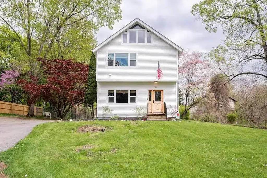 11 Butternut Way Poughkeepsie NY 12601